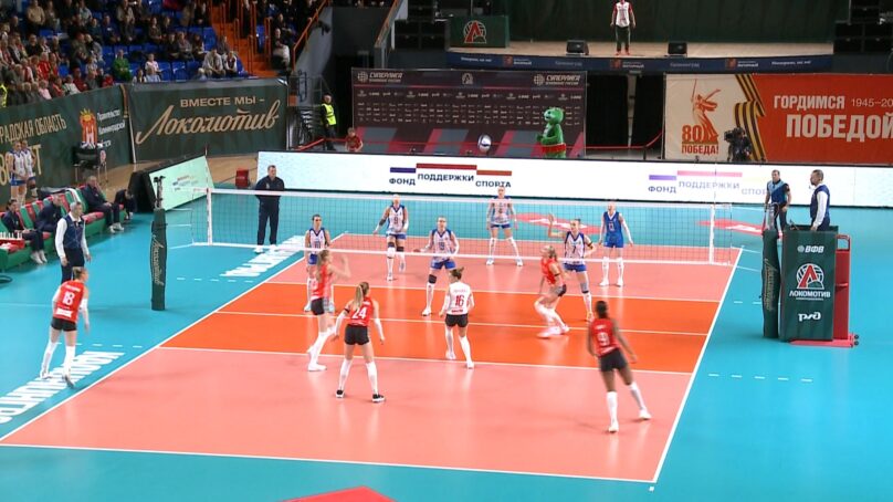 Калининградский «Локомотив» после двух подряд неудач стремился во что бы то ни стало обыграть «Динамо-Метар» из Челябинска