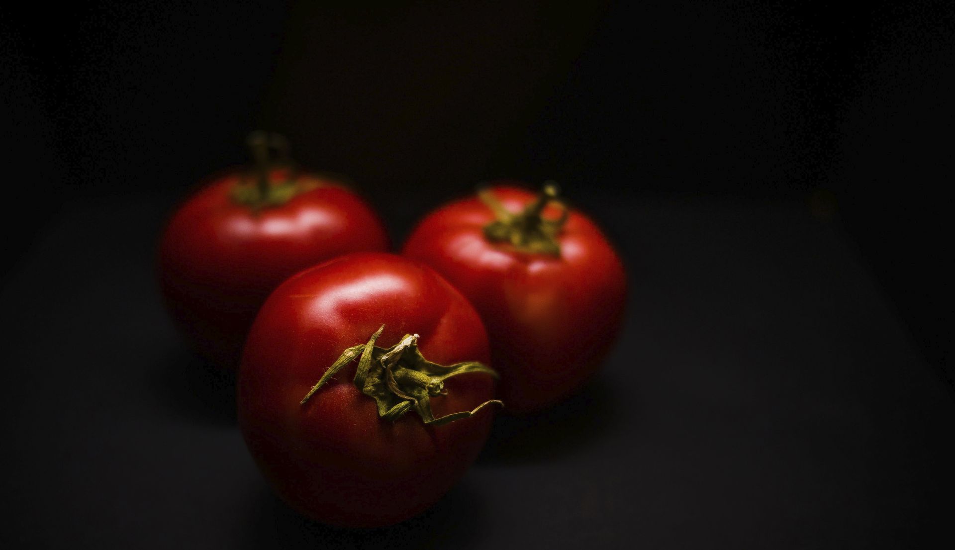 К чему снятся помидоры красные. Помидоры с базиликом. Помидоры санька оранжевый. Томат красная шапочка. Селекционные достижения.