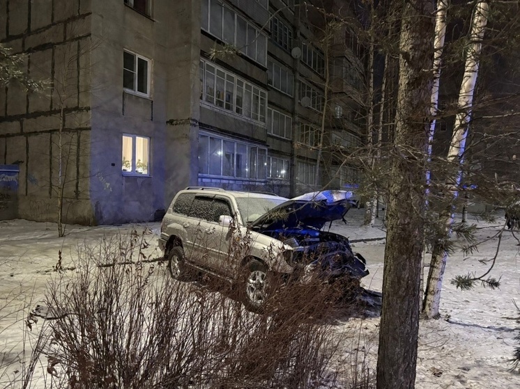 Водитель и пассажир пострадали в ДТП с внедорожником в Медвежьегорске