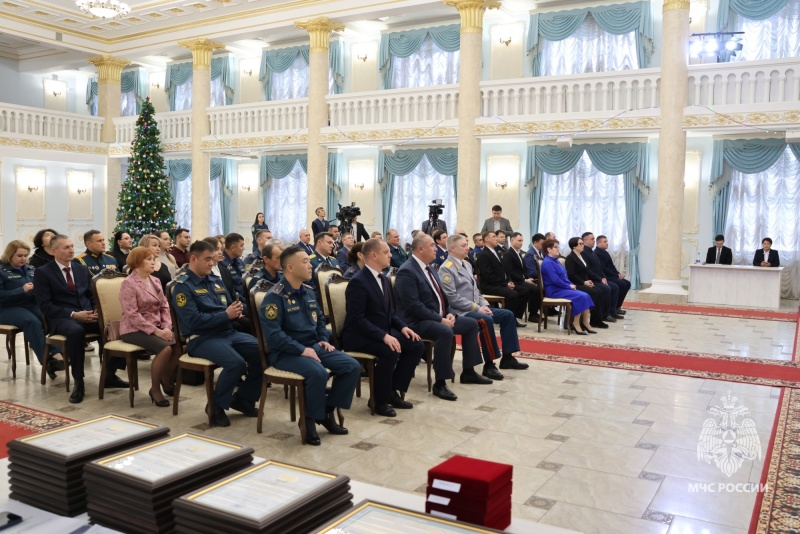 Глава Башкортостана Радий Хабиров принял участие в торжественном собрании, посвящённом Дню спасателя Российской Федерации