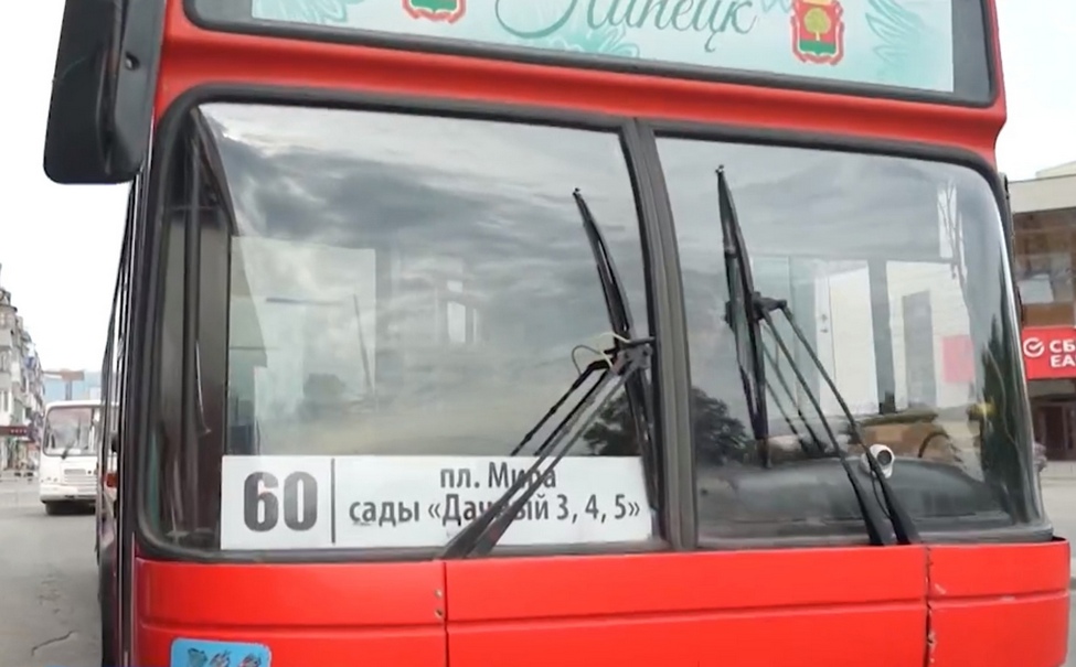 В Ельце пустят дополнительные автобусы до кладбищ на Пасху и Красную горку