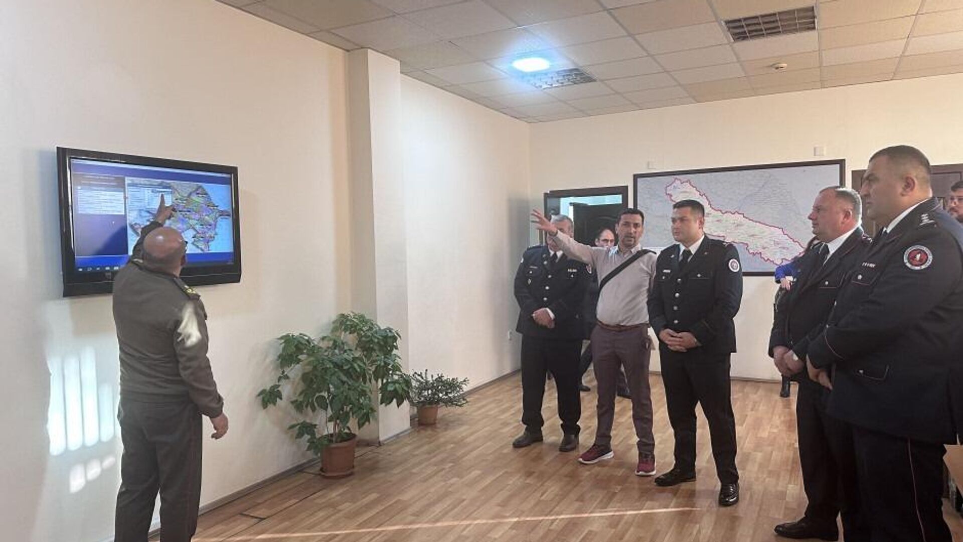В Габале прошел учебный семинар по трансграничному воздействию лесных пожаров - Sputnik Азербайджан, 1920, 30.04.2025