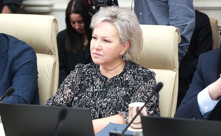 Елена Писарева