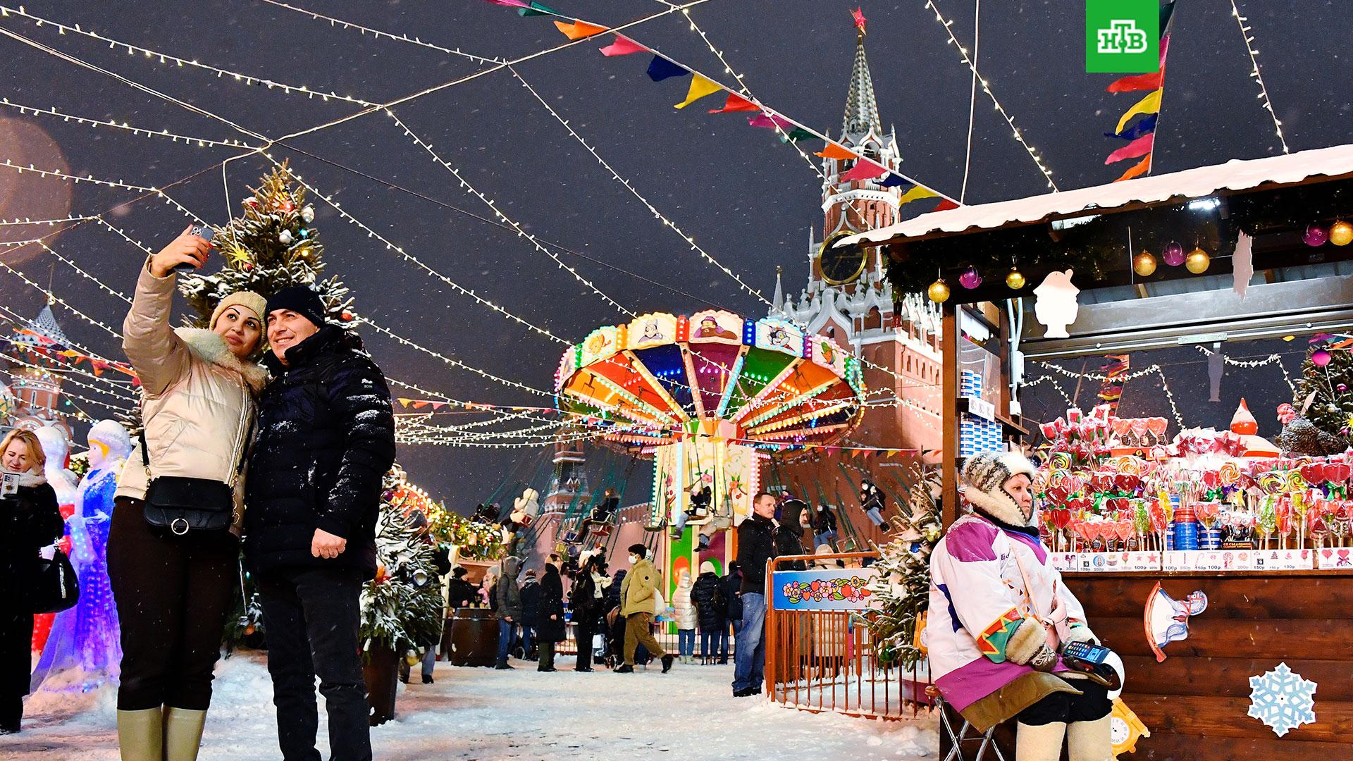 главная елка на красной площади 2022. новый год в городе. елисейские поля новый год. празднование нг 2024. новогодняя елка в париже 2022.