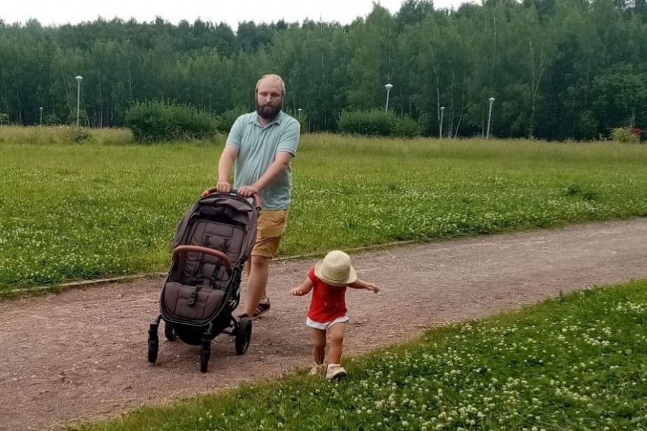 Около 8 тысяч отцов находятся в отпуске по уходу за ребенком в Москве и области