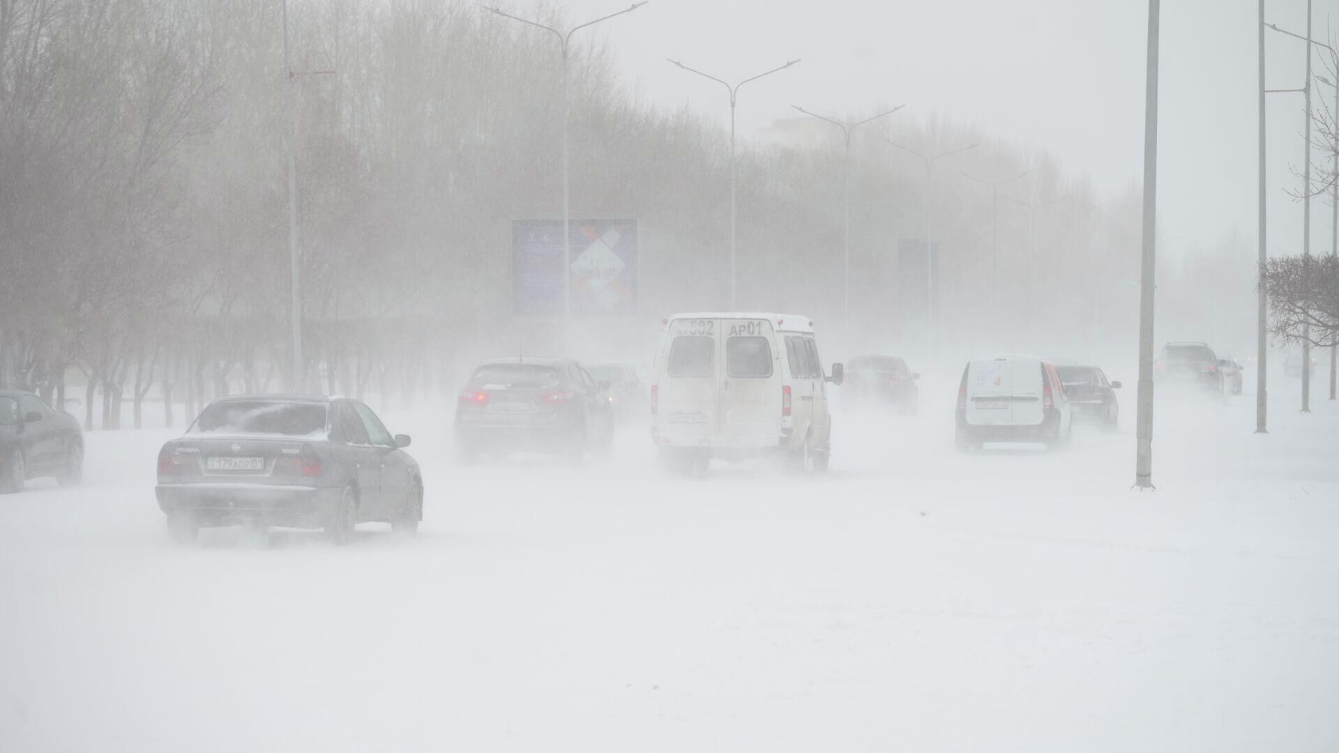 Паводок в казахстане 2024 закрытие трасс. Снегопад в Казахстане. Казахстан зимой. Зима в Казахстане.