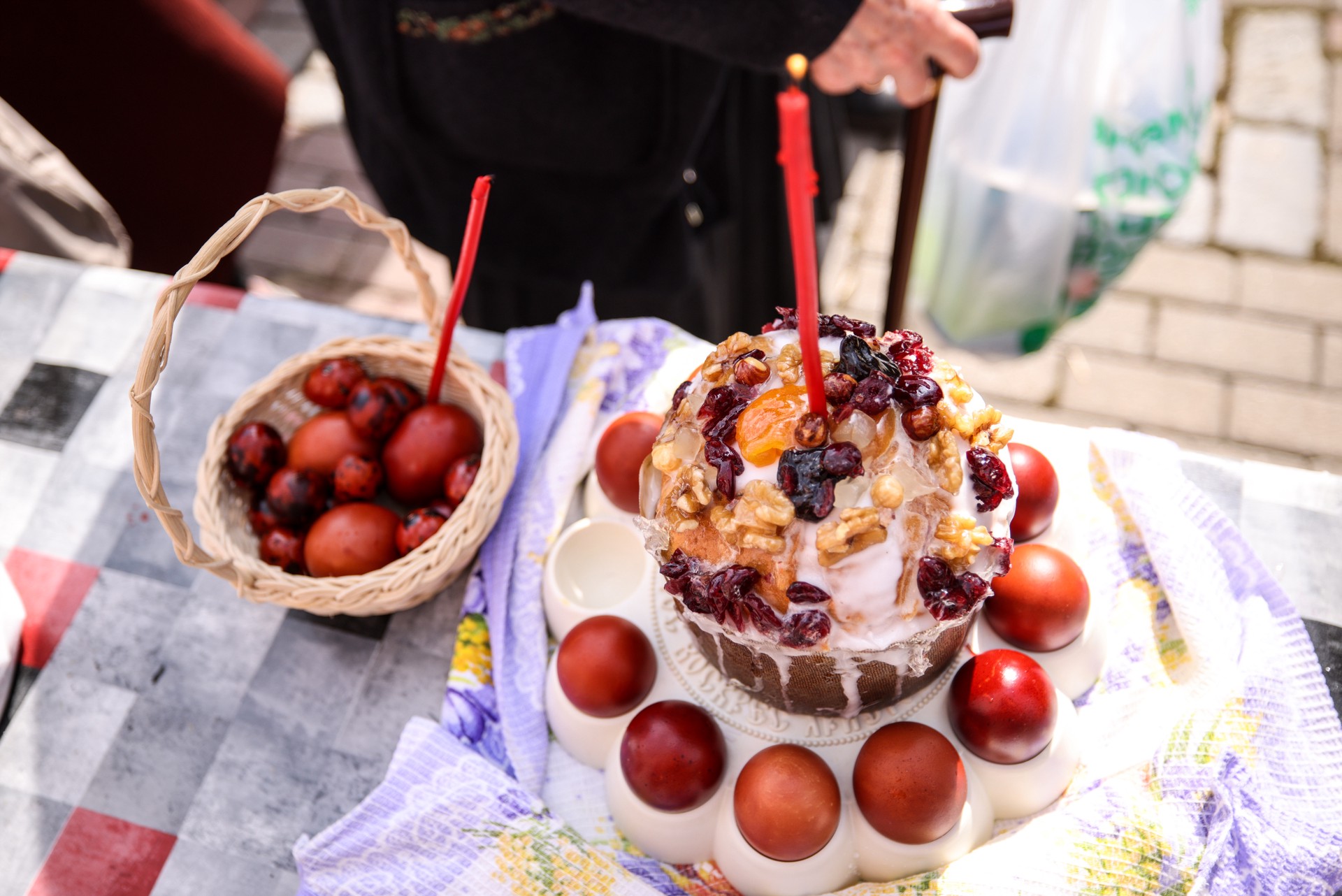 Сколько хранятся пасхальные яйца, рассказала врач