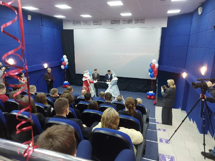 афиша расписание. расписание кинотеатра. танцевальный батл афиша. кинозал фок звёздный арзамас. фок звездный кинотеатр афиша.