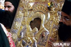 «Достойно есть» – это классический поясной образ Богородицы, держащей на руках Иисуса 