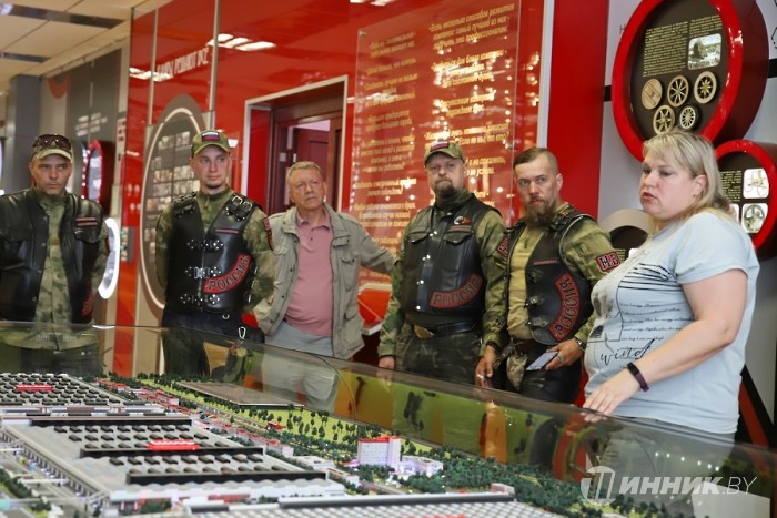 Маршрут масштабного мотопробега «Боевой путь Сибири», который организовали представители Новосибирского отделения мотоклуба «Ночные волки», пролег через «Белшину».