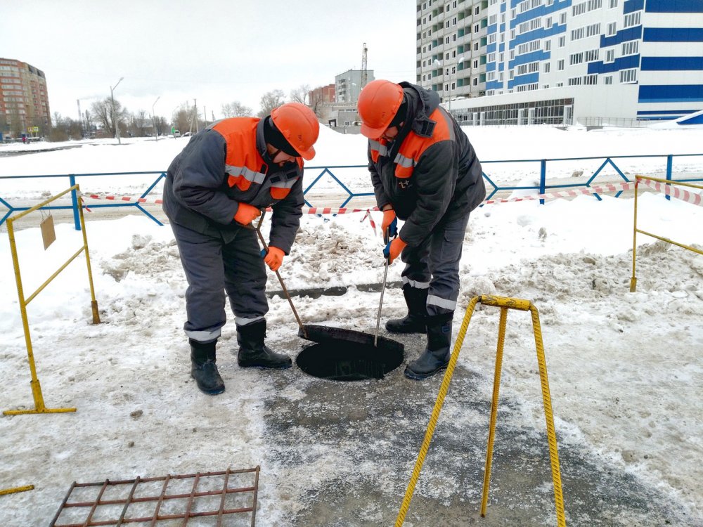 Оренбургского филиала т плюс. Безопасность вблизи теплотрасс. Правила безопасности вблизи тепловых камер и теплотрасс. Т плюс.