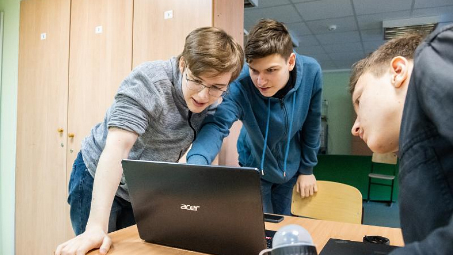 Преподаватели кафедры иу2 мгту им баумана. Итмо гривцова. Факультет информационных технологий и программирования. Итмо олимпиада по физике. Итмо программирование.