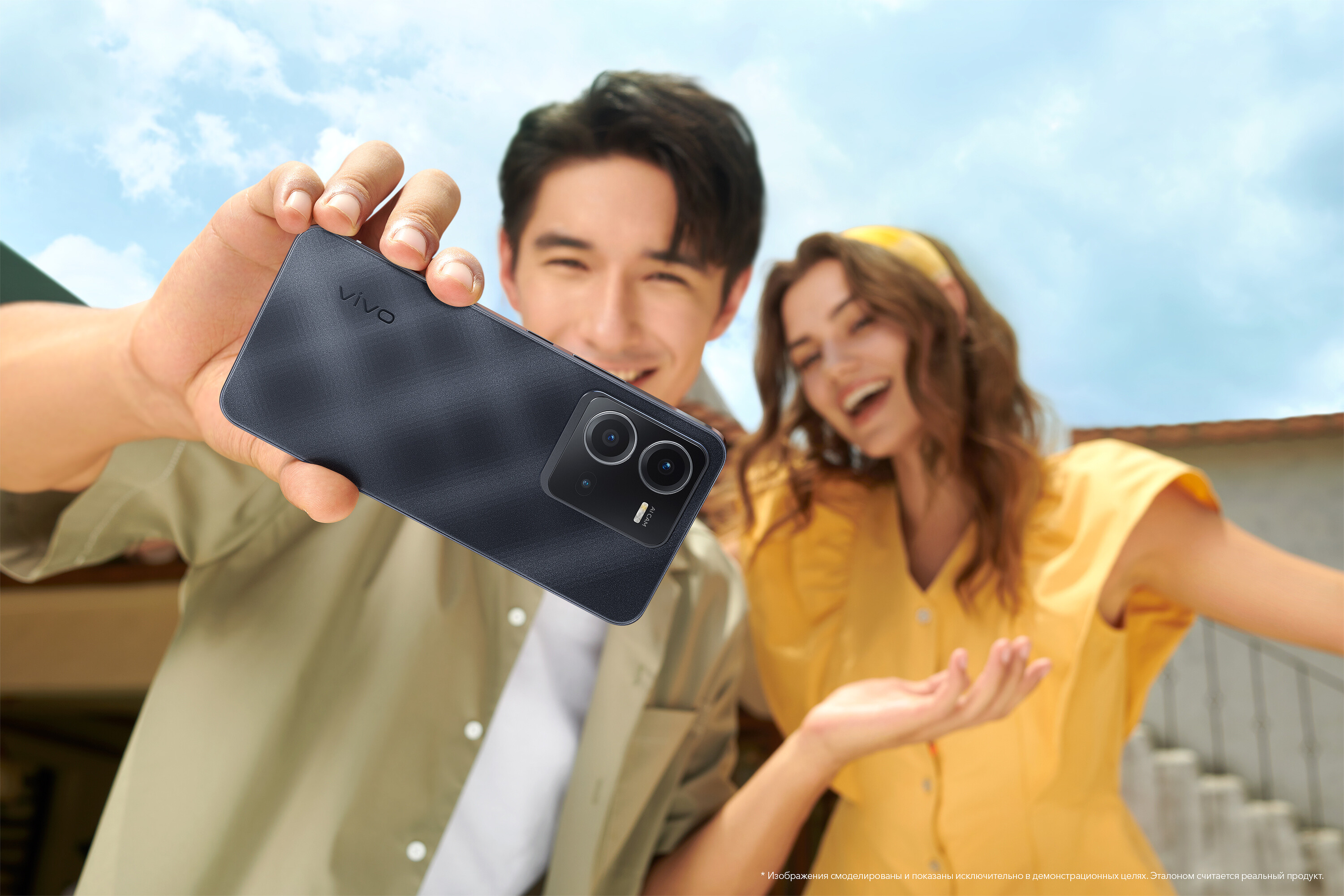 Человек пользуется телефоном. Lg 50s. Приложения для телефонафон. Смартфон в руке. Смартфоны и гаджеты.