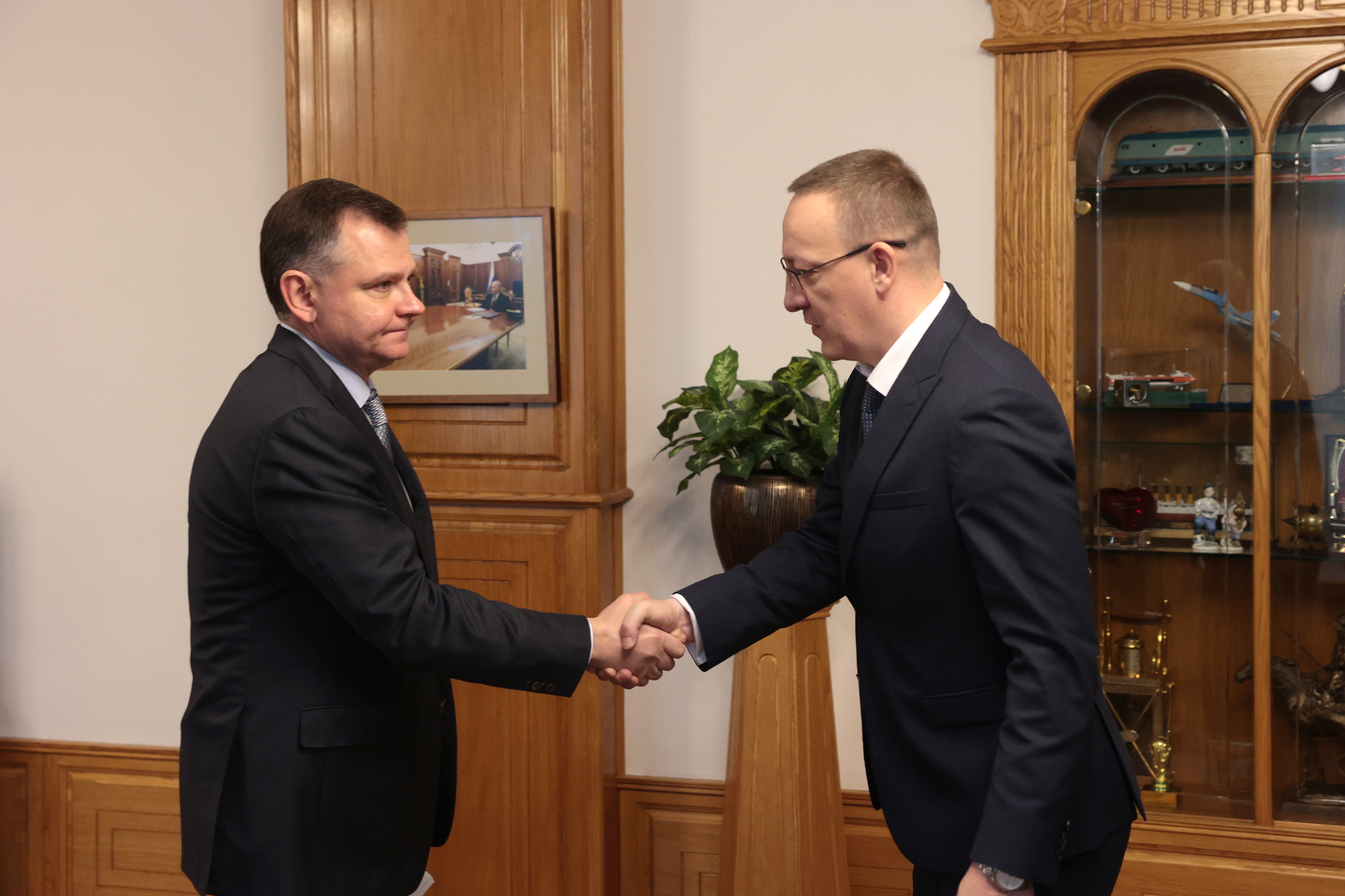 Юрий Слюсарь: «Региональное правительство проводит приоритизацию имеющихся ресурсов для эффективного решения всех социальных задач»