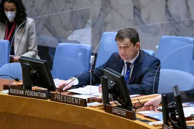 Постпредство РФ высмеяло главу миссии Киева в ООН за непристойный жест