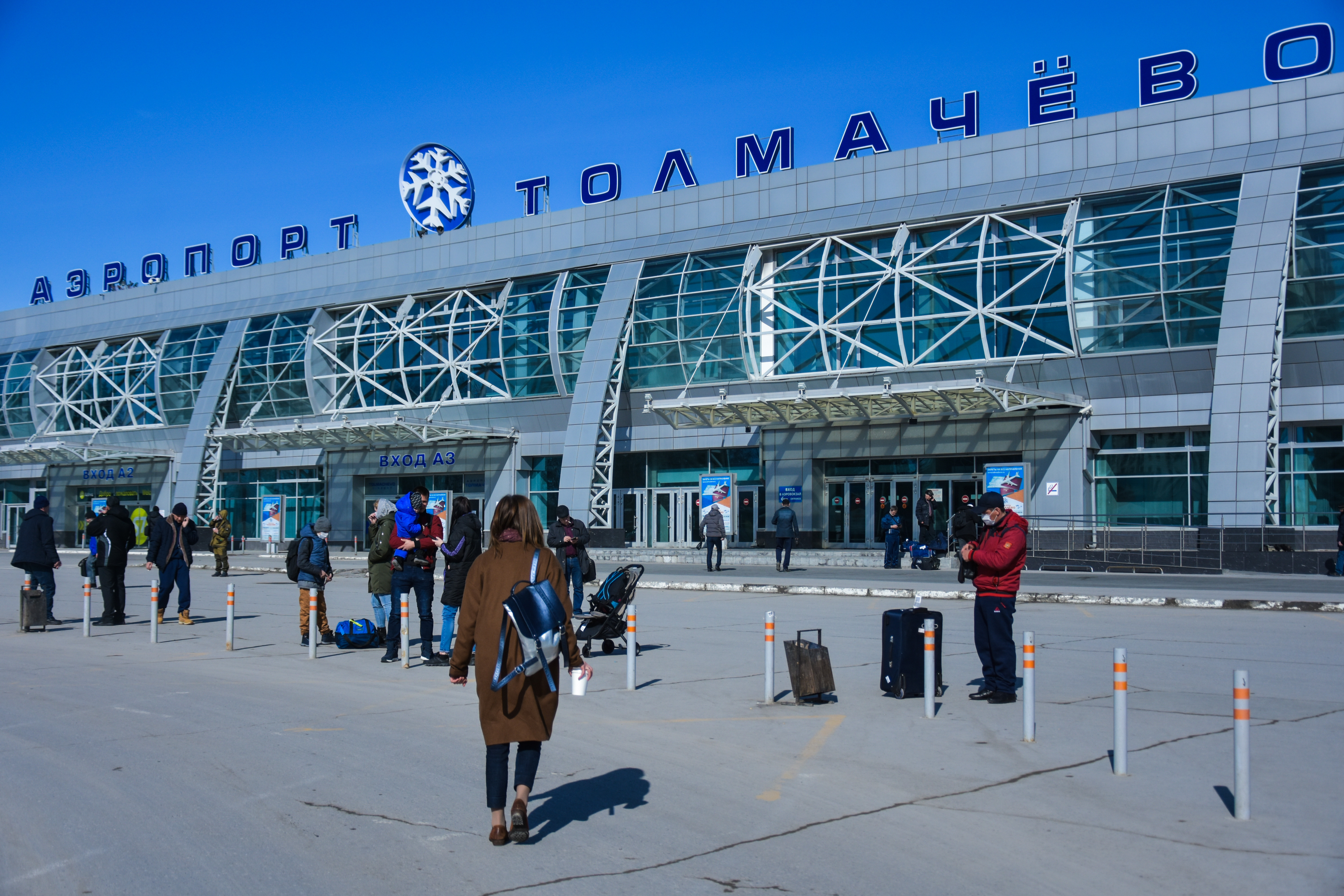 толмачево аэропорт ночью