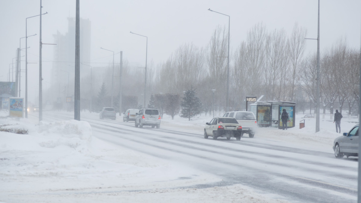 Климат северного казахстана. Погодные условия в казахстане. Погодные условия в казахстане. Погодные условия в казахстане. Казахстан дождь.