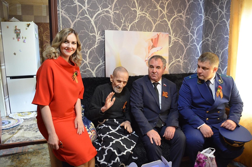 Вадим Калинин навестил бывшего узника концлагеря 