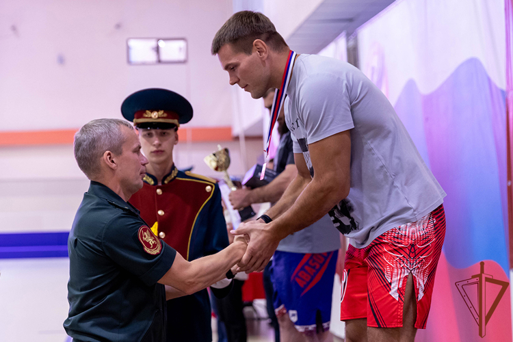 Бойцы СОБР из Тюмени стали призерами чемпионата Росгвардии по комплексному единоборству 