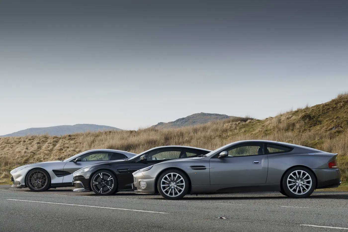 Три поколения победителей: четвертьвековой юбилей Aston Martin Vanquish