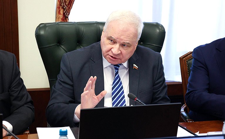 Андрей Денисов
