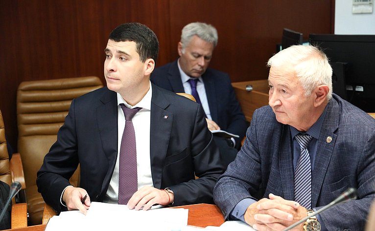 Совещание Комитета СФ по обороне и безопасности совместно с Комитетом СФ по федеративному устройству, региональной политике, МСУ и делам Севера