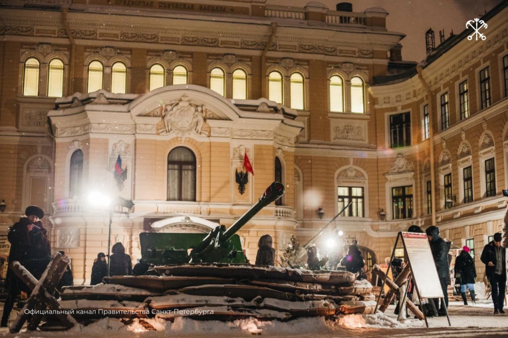 Во дворе Капеллы вы увидите театрализованную музыкально-поэтическую программу.