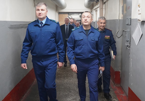 СИЗО-1 г. Тюмени посетили первый заместитель прокурора Тюменской области и Уполномоченный по правам человека в регионе