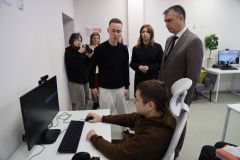 Министр образования Чувашии встретился с учащимися Сингулярити Хаб