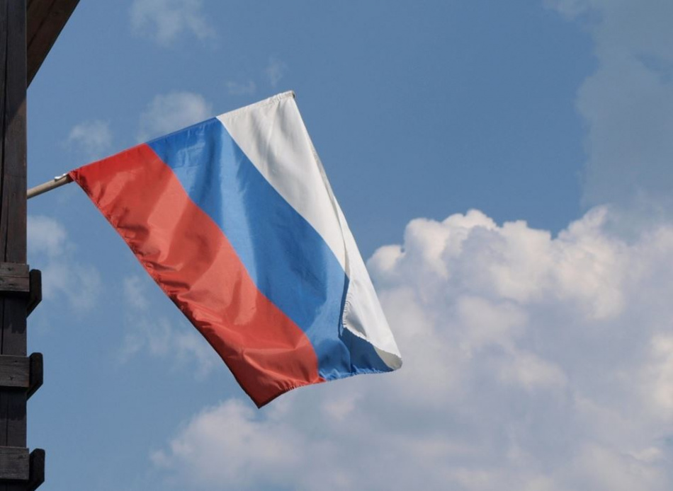 Уголовное дело завели после исчезновения российского флага со школы на Сикейроса