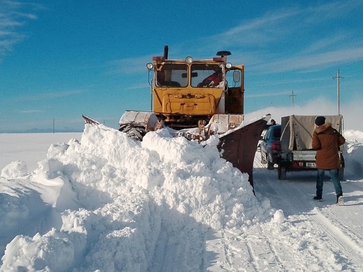 В районе Башкирии из-за снегопада оказались заблокированными 24 деревни