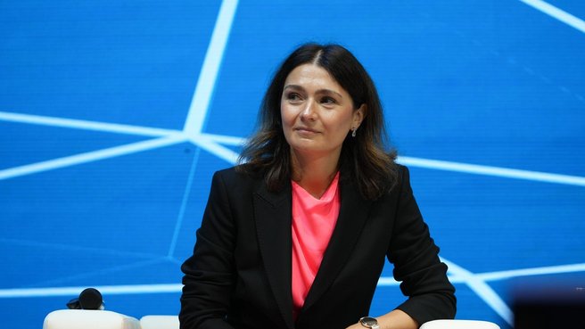 Стратегическая сессия «Подготовка кадров в сфере внешнеэкономической деятельности (ВЭД) в целях обеспечения национальных целей развития». Ректор Всероссийской академии внешней торговли Минэкономразвития Виттория Идрисова