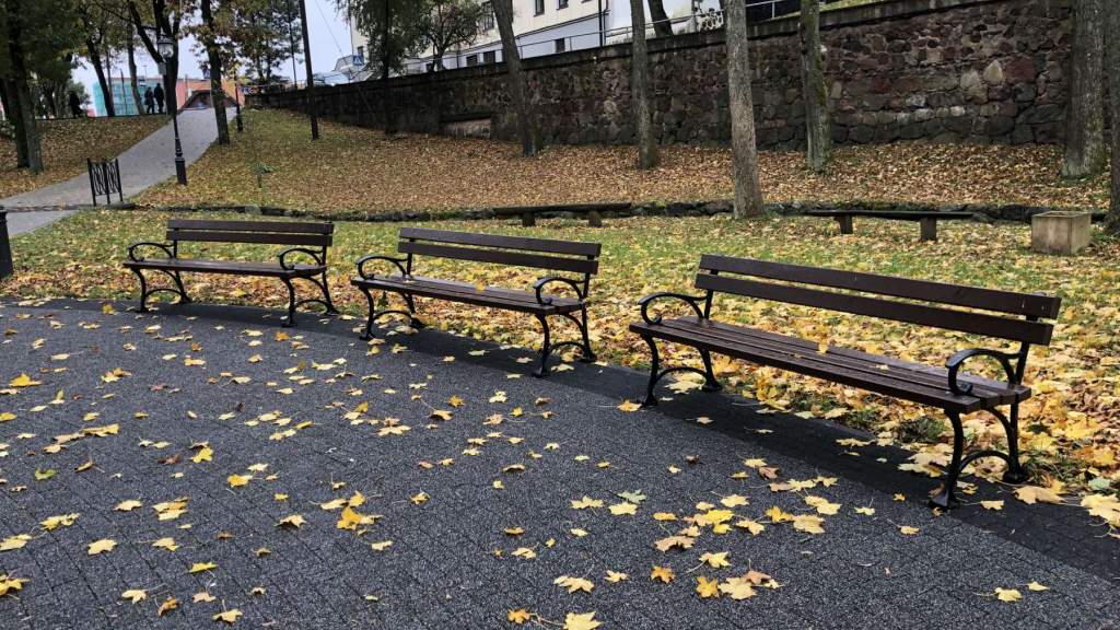 УХОДЯЩАЯ ОСЕНЬ В ПАРКЕ КРЕТИНГИ