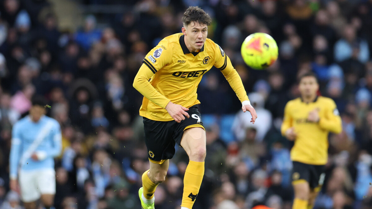 «Кристал Пэлас» приобрел форварда Ларсена за рекордные для клуба £48 млн