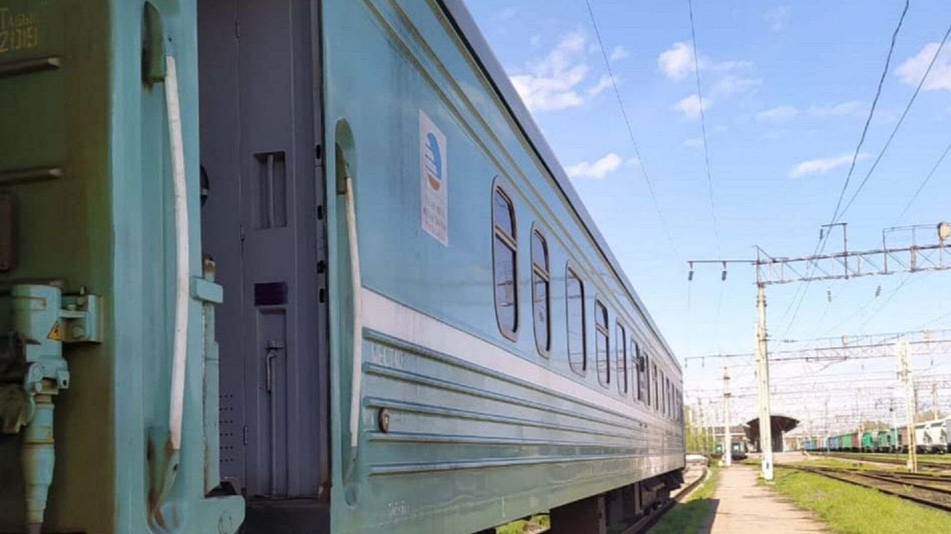 Павлодар туркестан поезд. Центральный вагон поезда. Павлодарские поезда. Поезд шымкент алматы. Поезд фото.