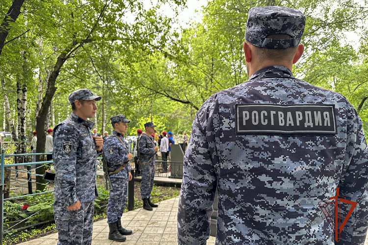 Начальник управления Росгвардии Кузбасса стал участником памятных мероприятий в День памяти и скорби