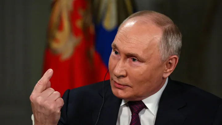 Хитрый ход Путина: Он предложил Шредера, что вызвало переполох в Германии