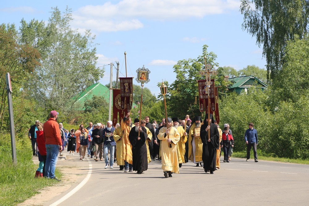 Церкви храмы монастыри