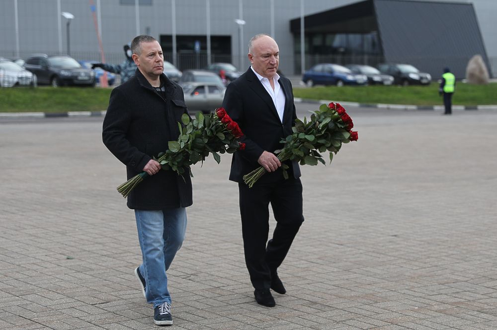 Глава Ярославской области Михаил Евраев и президент ХК 