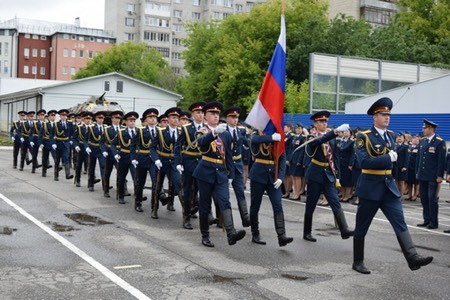 Начальник Главного оперативного управления ФСИН России генерал-лейтенант внутренней службы Николай Васильев принял участие в торжественной церемонии выпуска молодых специалистов Владимирского юридического института ФСИН России 