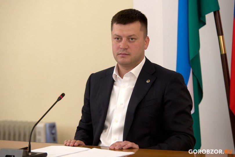 «Вам всегда что-то мешает»: Ратмир Мавлиев раскритиковал начальника управления коммунального хозяйства Уфы