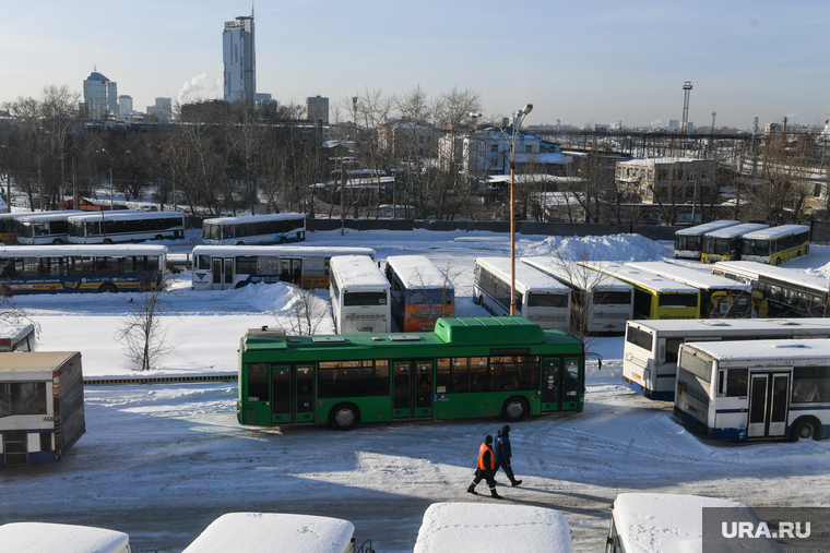 Новости гортранс екатеринбург. ЕМУП ГОРТРАНС Екатеринбург. Автобусный парк. Автопарк автобусов. Общественный транспорт Екатеринбург.