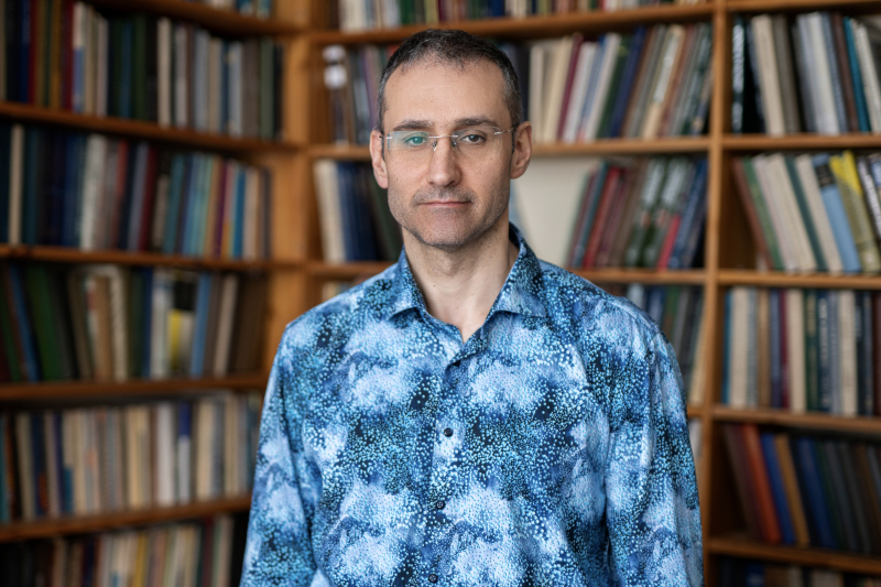 Доктор физико-математических наук, заведующий кафедрой теоретической физики им. Л. Д. Ландау Московского физико-технического института Эмиль Ахмедов. Фото из личного архива собеседника 