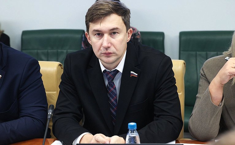 Сергей Карякин