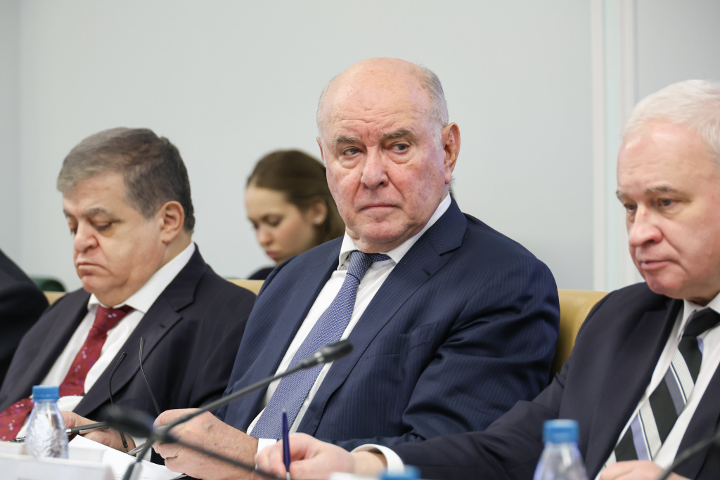 Фото: Григорий Карасин / council.gov.ru (CC BY 4.0)###http://council.gov.ru/events/news/163100/?hl=%D0%BA%D0%B0%D1%80%D0%B0%D1%81%D0%B8%D0%BD