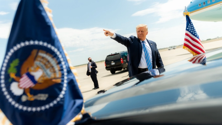 Действовал незаконно. Трамп ввёл санкции против МУС