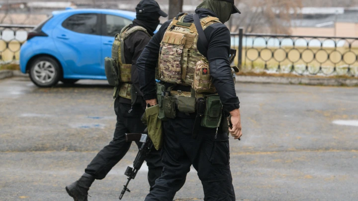 18-летний мигрант напал на русскую женщину и затащил в лес под Петербургом: Преступника быстро поймали