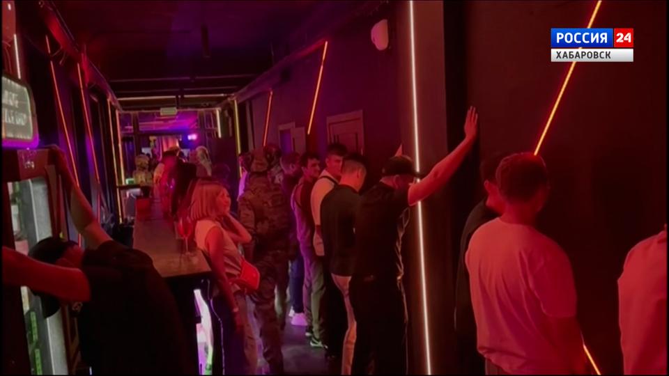 Военные следователи провели рейд в одном из ночных клубов Хабаровска