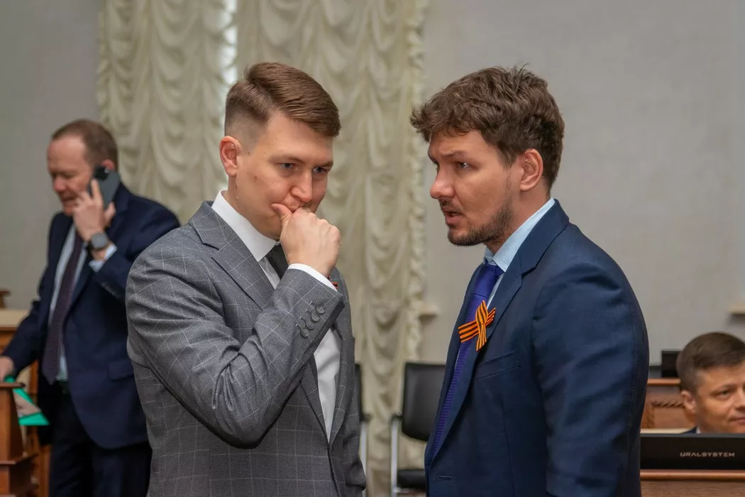 «Деньги-то все у нас»: депутаты Алтайского Заксобрания реформировали и «окружили» еще четыре района