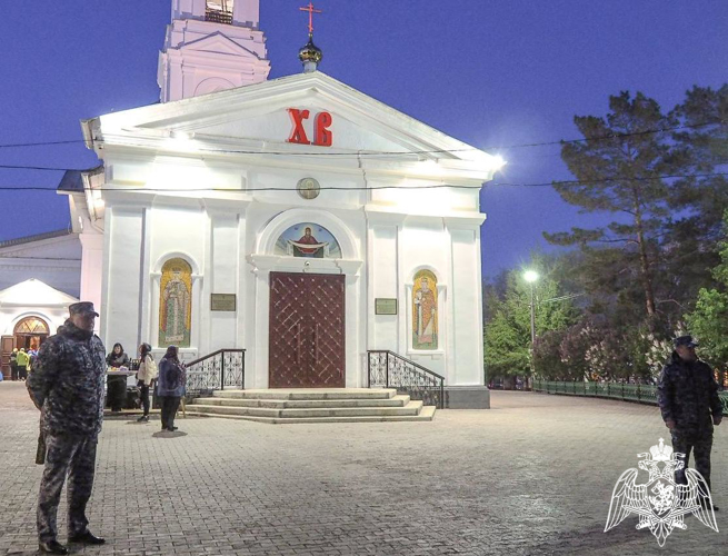 Росгвардия в Оренбургской области обеспечила безопасность празднования православной Пасхи 